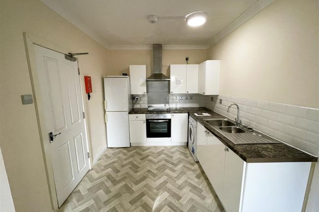 Flat 11 Maycroft Court, 1, Hulse Road, Southampton photo 3