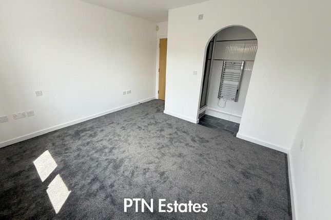 102, Times Square Avenue, Brierley Hill photo 5