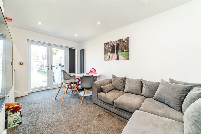 8, Abbott Road, Didcot photo 3