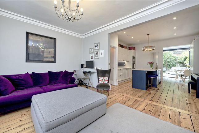 Property for sale in Goldhawk Road, London