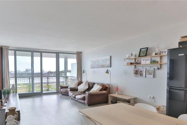 Flat 8, 27, George Place, Plymouth photo 2