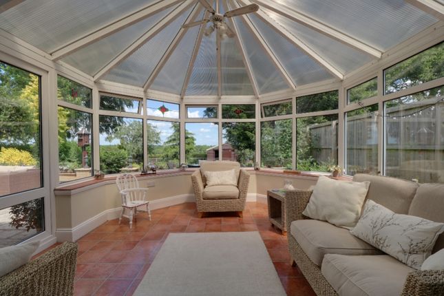 5, Woodlands Drive, Grantham photo 4