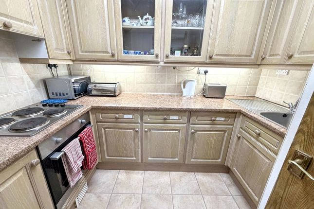 14 Wilton Manse, Thorntree Drive, Whitley Bay photo 2