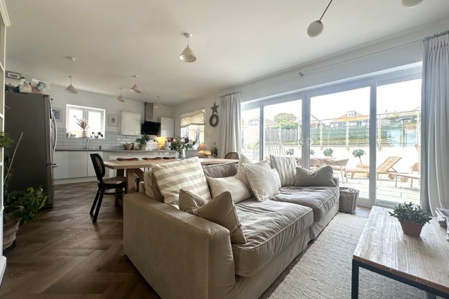 36a, Victoria Parade, Kent photo 5