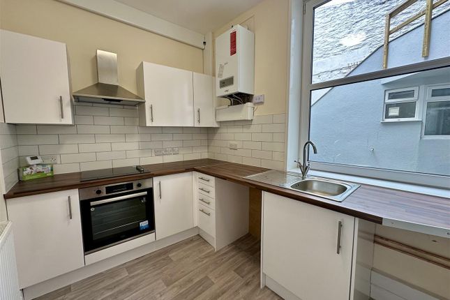 1 Homelands Court, Lower Manor Road, Brixham photo 3
