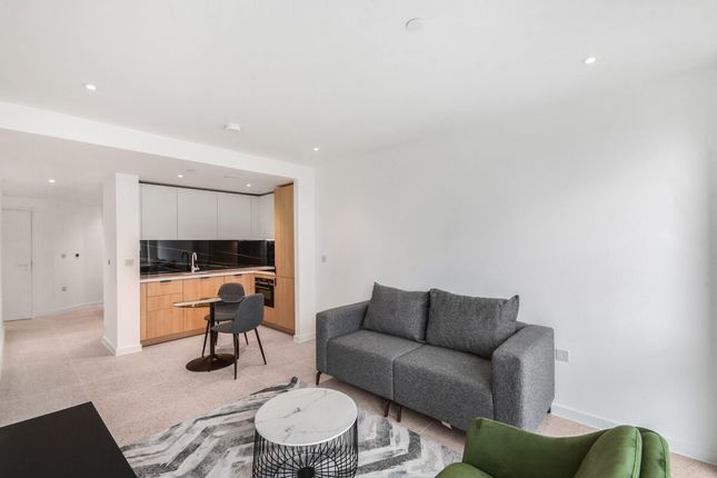 Studio flat on Apartment 506, Bouchon Point, 7, Cendal Crescent, London, £350,000