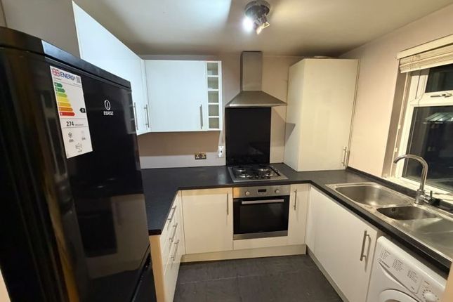 Burness Close, Uxbridge photo 2
