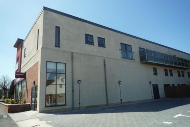 Flat 9 Metropolitan House, 1355 - 1369 London Road, Leigh on Sea photo 2