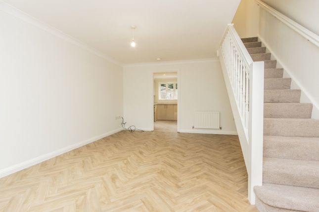 20, Norris Close, Cranbrook photo 2