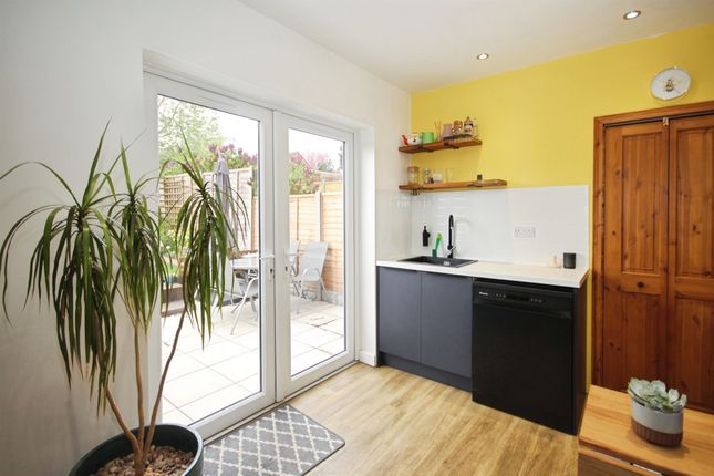 56, Millers Road, Warwick photo 4