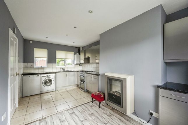 Terraced house for sale in North Avenue, Bawtry, Doncaster