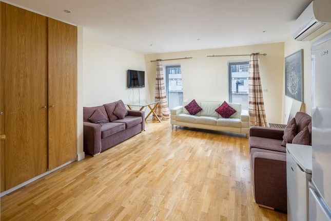 326 Edgware Road, London photo 2