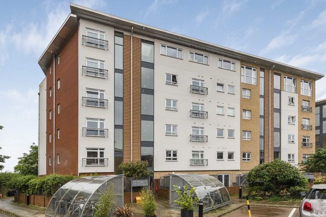 Thumbnail Flat to rent in Marcon Place, London