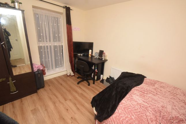 Terraced house to rent in Aviation Avenue, Hatfield