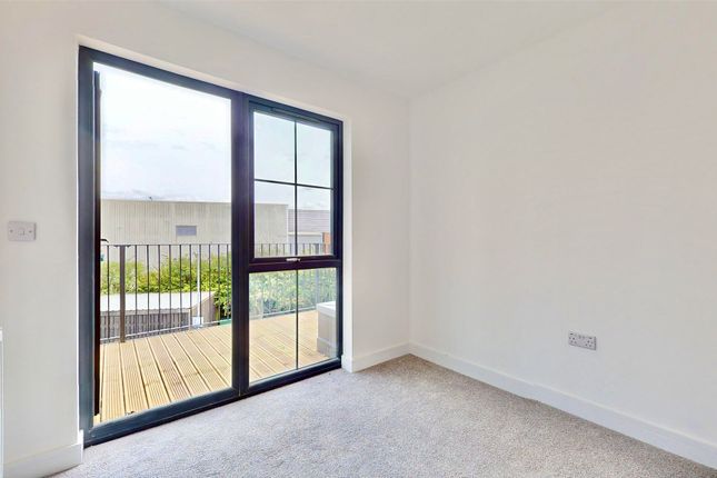Flat to rent in Stafford Road, Croydon