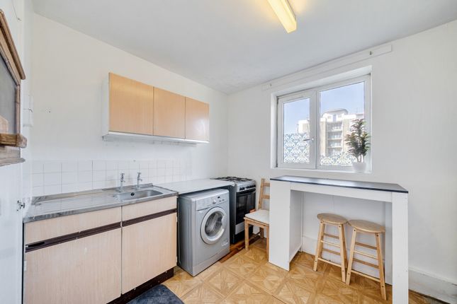 202, Wood Vale, London photo 3