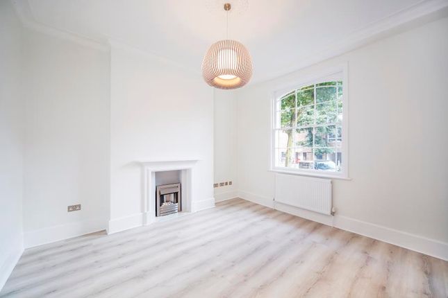 Flat to rent in Cunningham Place, St Johns Wood