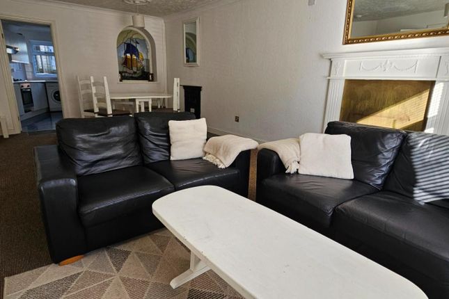 Room 1, 44, King Street, Pontypridd photo 5