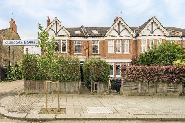 Thumbnail Flat to rent in Weir Road, London