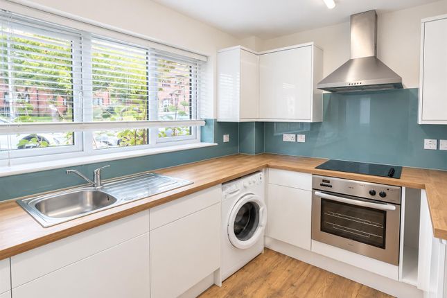 21, Birinus Close, High Wycombe photo 4
