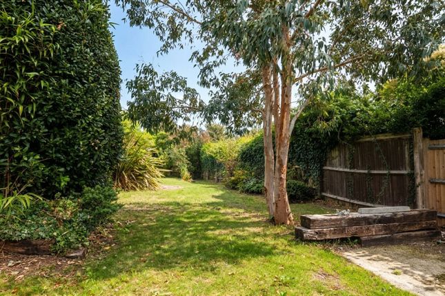 86 Bevendean Crescent, Brighton photo 4