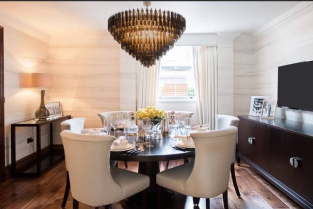 Flat 3, 9-10, Grosvenor Hill, London photo 4