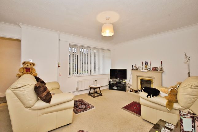 2, Jasmine Close, Crewkerne photo 4