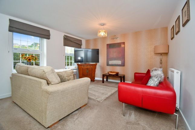 Flat for sale in Canal Close, Bradford