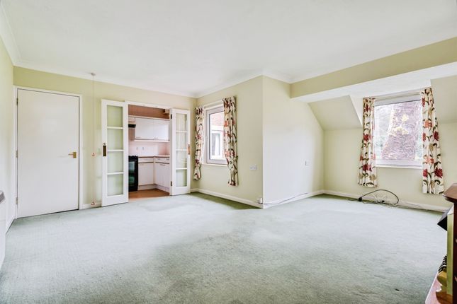 Flat 28, Woodspring Court, Grovelands Avenue, Swindon photo 2