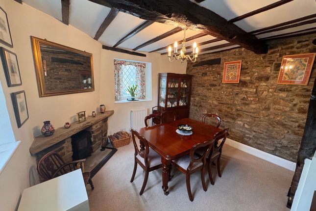 7 Low Lea Road, Stockport photo 3