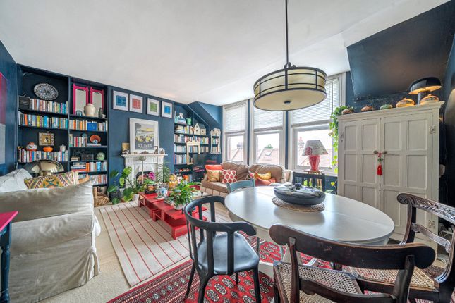 27B, The Parade, Claygate photo 2