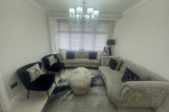 3 Bed  House For Sale Wentworth Road, Southall Ub2
