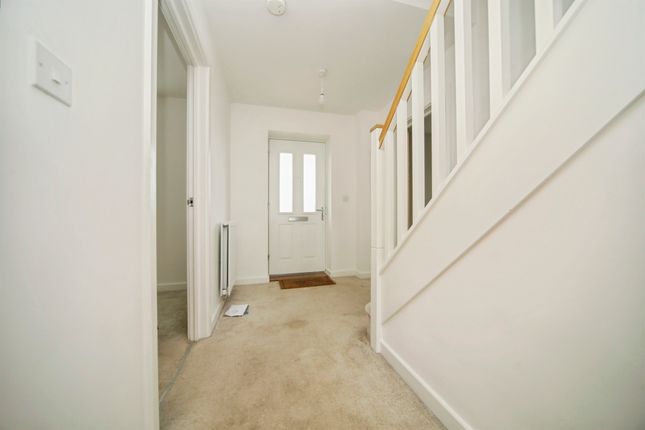 25, Furlong Close, Bury St. Edmunds photo 2