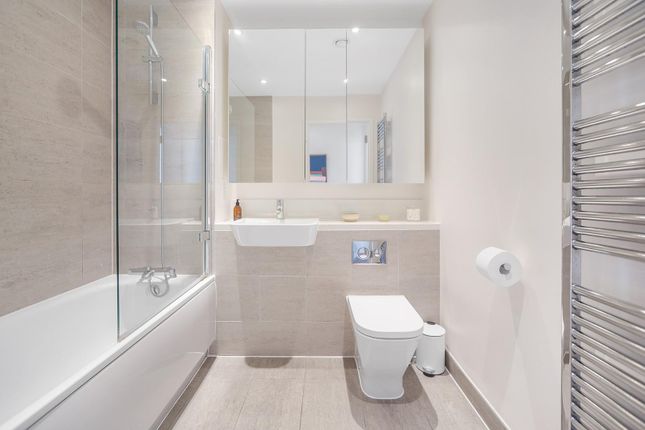 Bathroom.Jpg