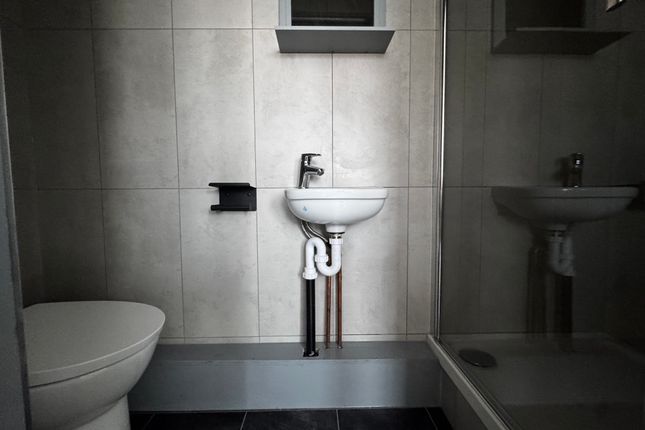 Flat 3, 98, Bitterne Road West, Southampton photo 3