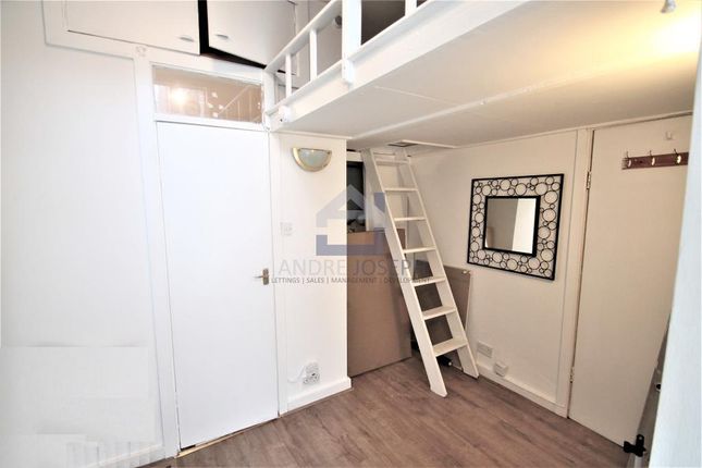 Studio to rent in Cathles Road, Clapham South, London