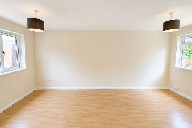 76, Basildon photo 2