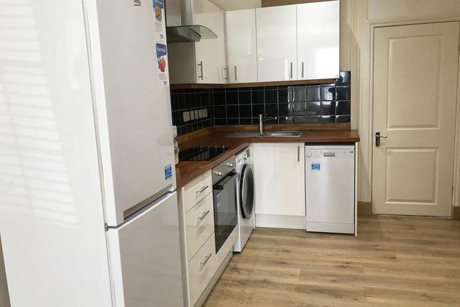 22, Lansdowne Road, Hounslow photo 2