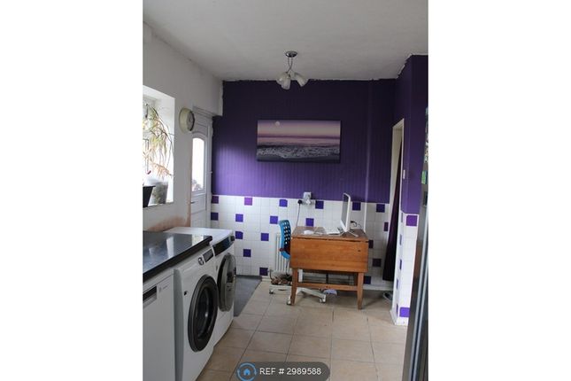 Calder Drive, Swinton, Manchester photo 3