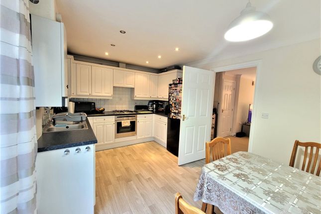 3 Camel Court, Scarletts Well Park, Bodmin photo 2