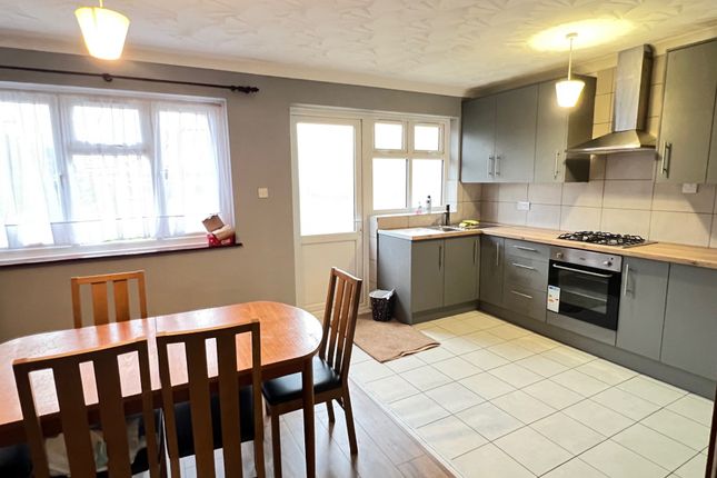 Thumbnail Semi-detached house to rent in Martindale Road, Hounslow