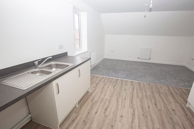 2 bedroom flat for sale in 5 Primrose Court, Colden Common