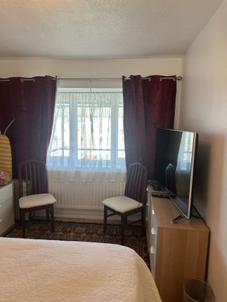 Exeter House, Watermill Way, Middlesex , Whitton Richmand photo 5