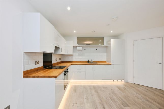 Flat 4, Edinburgh House, Edinburgh Gate, Harlow photo 3