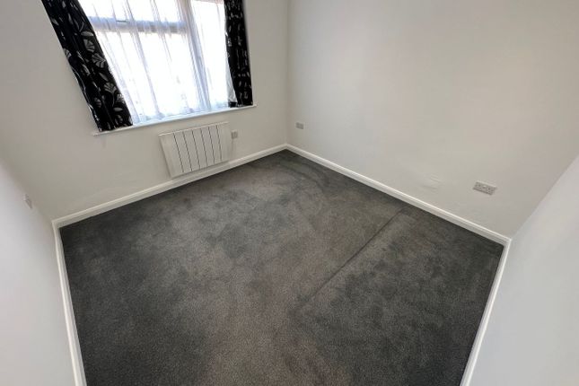12, Marlborough Road, Southall photo 2