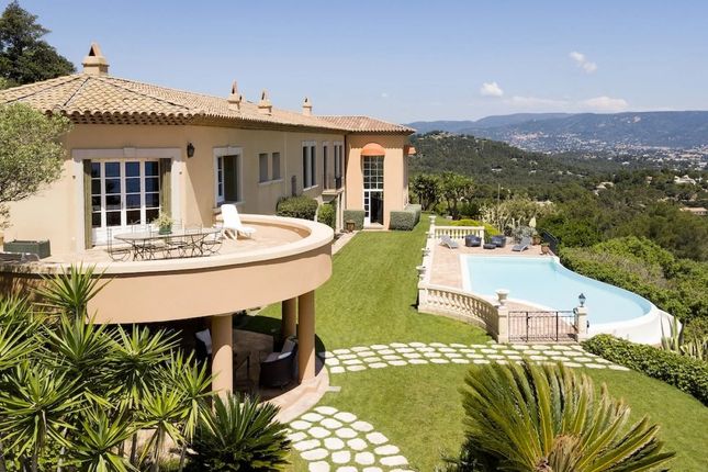 Thumbnail Villa for sale in Bormes-Les-Mimosas, 83230, France