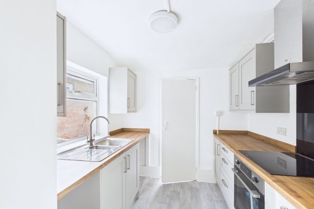 Cam01338G0-Pr0154-Still004