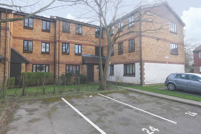 Flat to rent in Frankswood Avenue, Yiewsley, West Drayton