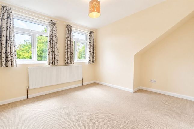 111, Myrtle Road, Hounslow photo 5