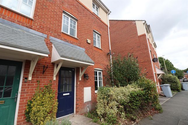 Thumbnail Semi-detached house to rent in Bateman Close, Crewe